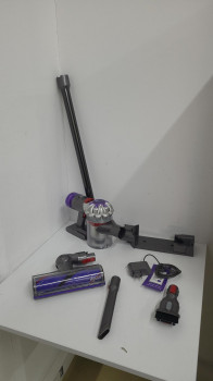 Dyson V8 Dikey Şarjlı Kablosuz Süpürge (OUTLET)