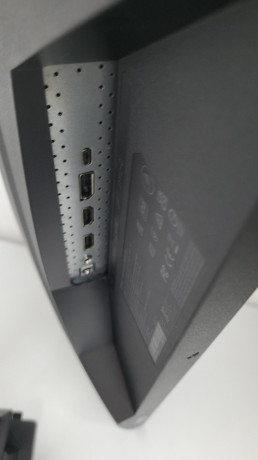 MSI MAG 274QF 27