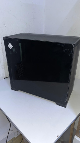 FSP CMT580B E-ATX GAMİNG KASA(OUTLET)