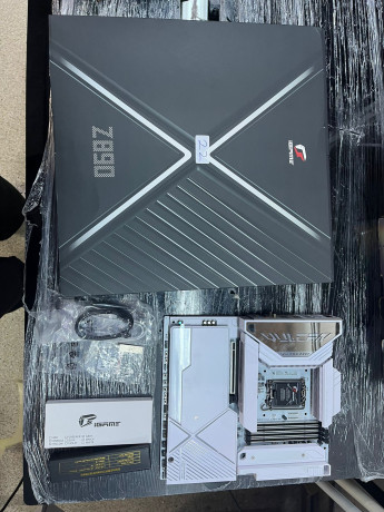 COLORFUL iGame Z890 VULCAN W V20 DDR5 8800(OUTLET)