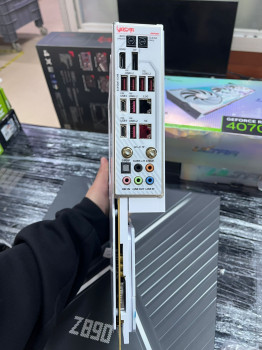 COLORFUL iGame Z890 VULCAN W V20 DDR5 8800(OUTLET)