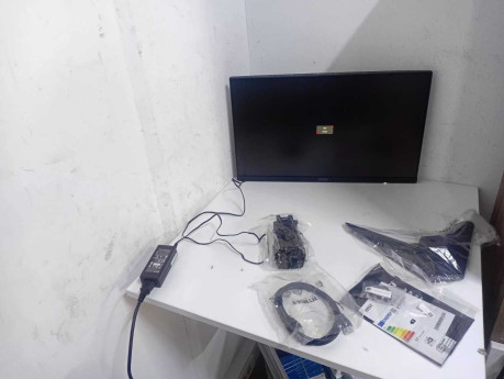 MSI 23.8 MAG 244F (FHD) RAPID IPS FLAT(OUTLET)