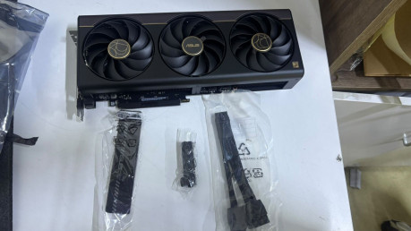 ASUS PROART-RTX5080-O16G GeForce RTX 5080 (OUTLET)