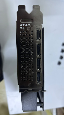 PNY RTX 5080 16GB GDDR7 256BIT(VCG508016DF(OUTLET)