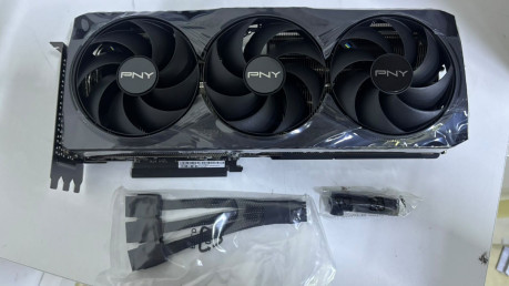 PNY RTX 5080 16GB GDDR7 256Bit (VCG508016T(OUTLET)