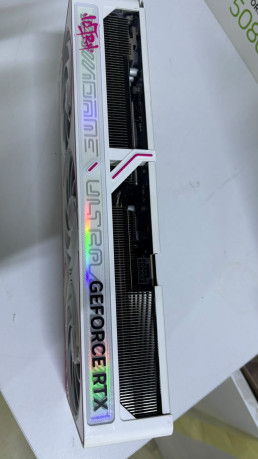 COLORFUL iGame RTX 5080 Ultra 16GB GDDR7 2(OUTLET)