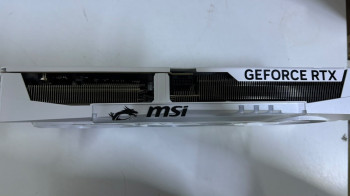 MSI GEFORCE RTX 5070 12G GAMING TRIO OC WH(OUTLET)