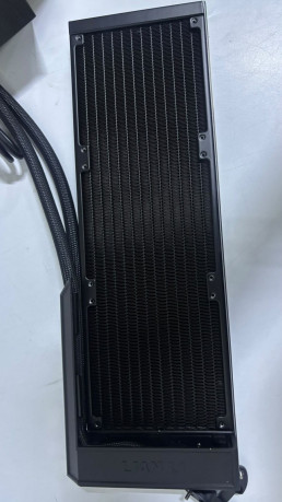 Lian Li Hydro-Shift LCD 360 Siyah FANSIZ S(OUTLET)
