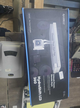 Lian Li Hydro-Shift LCD 360 Beyaz FANSIZ S(OUTLET)