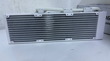 Lian Li Hydro-Shift II LCD-C 360 Beyaz Fan(OUTLET)