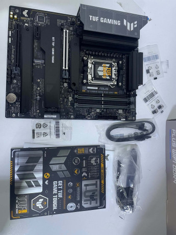 ASUS TUF GAMING X870E-PLUS WIFI7 AMD AM5 D(OUTLET)