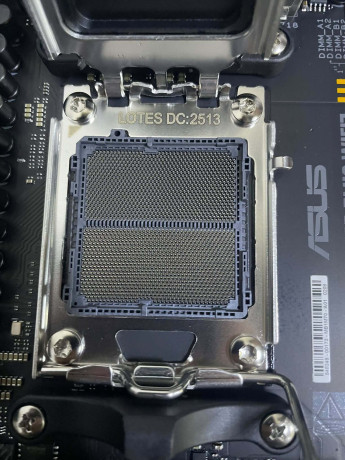 ASUS TUF GAMING X870E-PLUS WIFI7 AMD AM5 D(OUTLET)