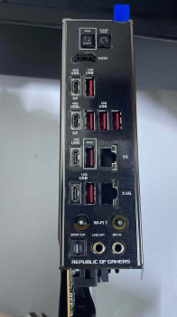 ASUS ROG CROSSHAIR X870E HERO AMD AM5 DDR5(OUTLET)
