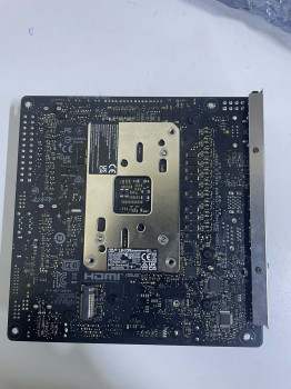 ASUS ROG STRIX B850-I GAMING WIFI AMD ANAK(OUTLET)