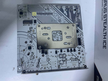 COLORFUL CVN B850I GAMING FROZEN V14 DDR5 (OUTLET)