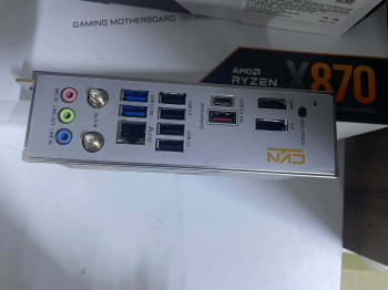 COLORFUL CVN B850I GAMING FROZEN V14 DDR5 (OUTLET)