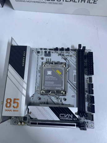 COLORFUL CVN B850I GAMING FROZEN V14 DDR5 (OUTLET)