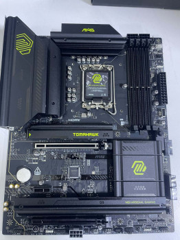 MSI MAG B860 TOMAHAWK WIFI INTEL DDR5 ANAK(OUTLET)