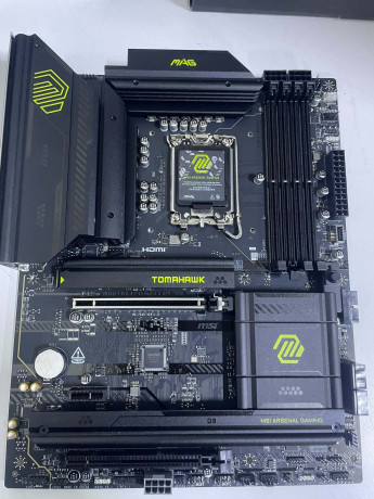 MSI MAG B860 TOMAHAWK WIFI INTEL DDR5 ANAK(OUTLET)