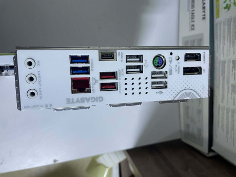 GIGABYTE B850 EAGLE ICE AMD ANAKART(OUTLET)