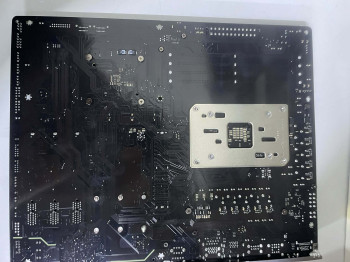GIGABYTE B850 EAGLE WIFI6E ATX ANAKART(OUTLET)