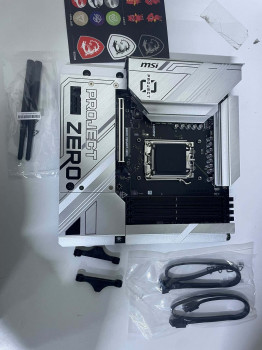 MSI B650M PROJECT ZERO AM5 DDR5 7600MHZ(OUTLET)