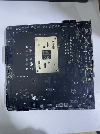 MSI B650M PROJECT ZERO AM5 DDR5 7600MHZ(OUTLET)
