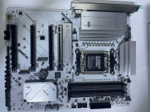 ASUS B850 MAX GAMING WIFI W AMD AM5 DDR5 A(OUTLET)