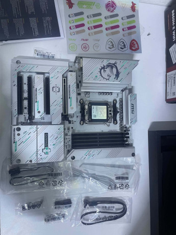 MSI B850 GAMING PLUS WIFI PZ DDR5 AM5(OUTLET)