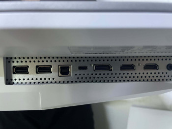 MSI MPG 321URXW QD-OLED 31.5