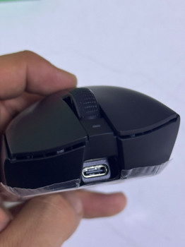 RAZER DEATHADDER V4 PRO RZ01-05330100-R3G1(OUTLET)