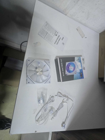 MSI MPG EZ120 ARGB WHITE-1W BEYAZ KASA FAN(OUTLET)